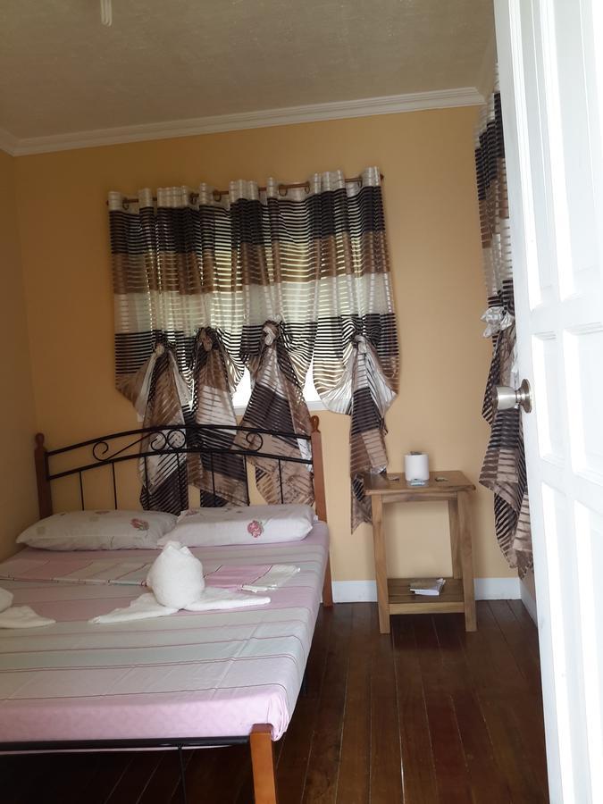 סמאל La Isla Bonita Talikud Island Beach Resort מראה חיצוני תמונה