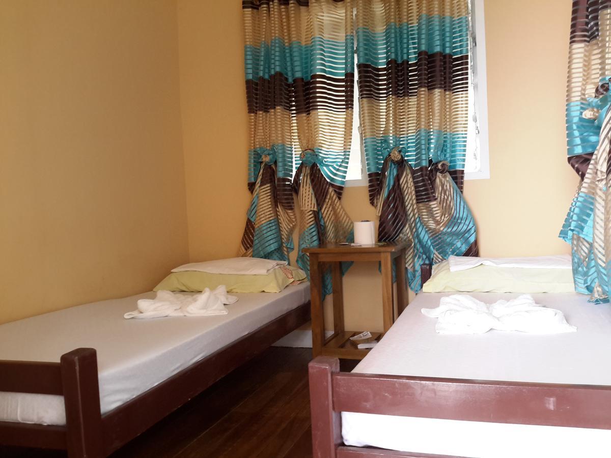 סמאל La Isla Bonita Talikud Island Beach Resort מראה חיצוני תמונה