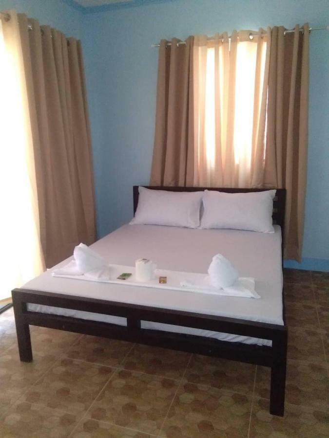 סמאל La Isla Bonita Talikud Island Beach Resort מראה חיצוני תמונה