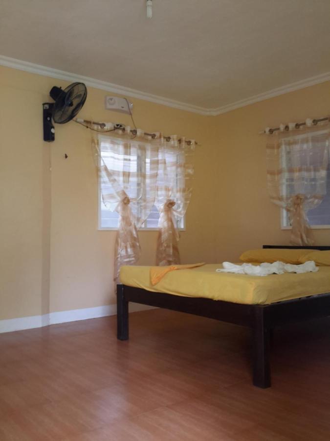 סמאל La Isla Bonita Talikud Island Beach Resort מראה חיצוני תמונה